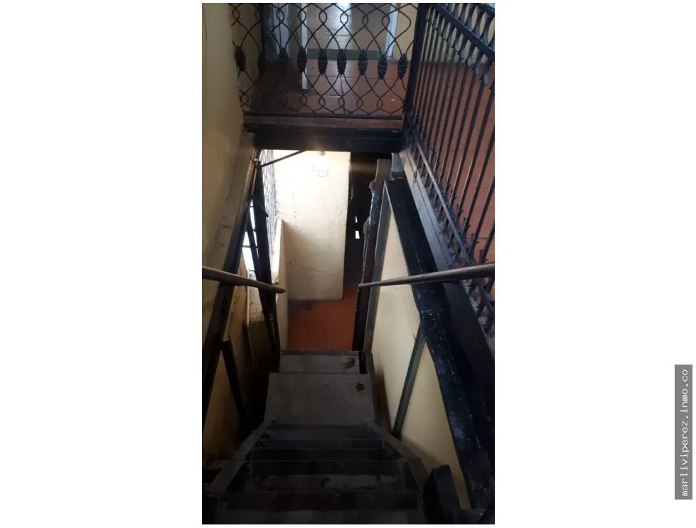 VENTA DE EDIFICIO EN AVENIDA B PARA INVERSION