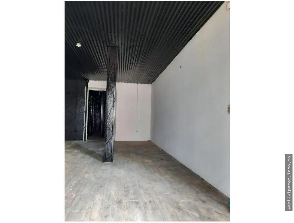 VENTA DE EDIFICIO EN AVENIDA B PARA INVERSION