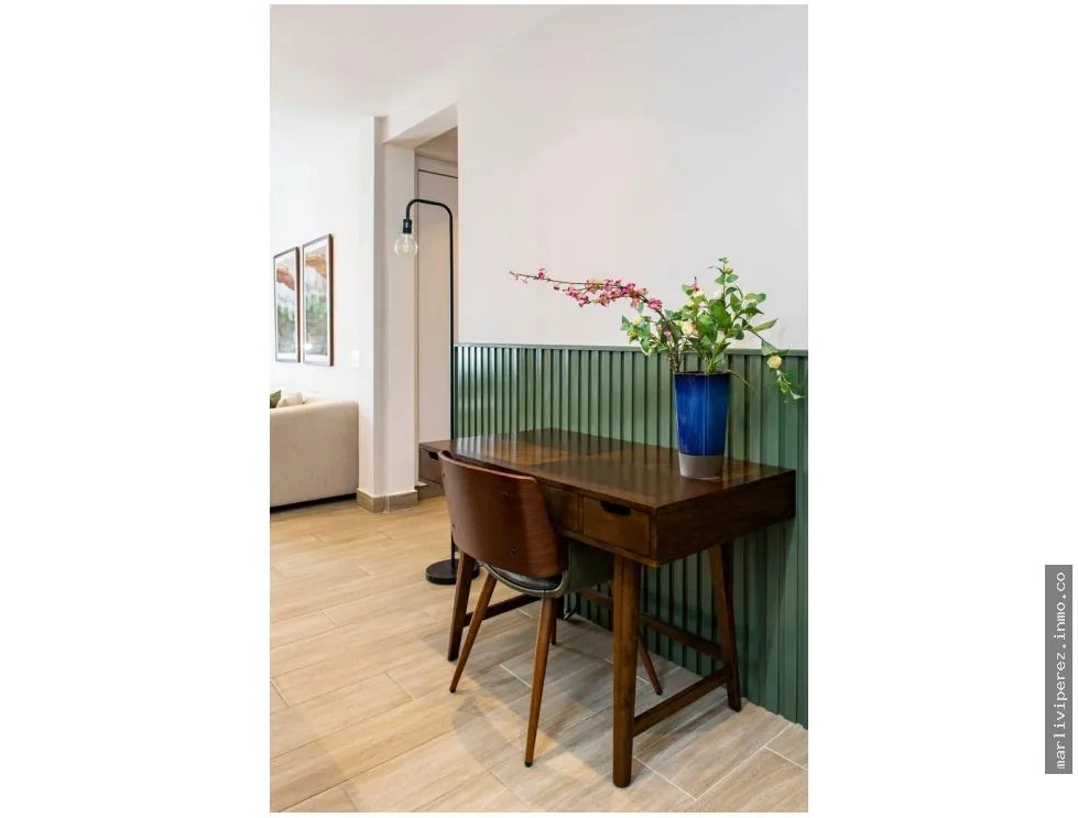 SALE OF FURNISHED APARTMENT IN CASCO VIEJO