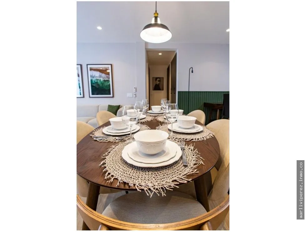 SALE OF FURNISHED APARTMENT IN CASCO VIEJO