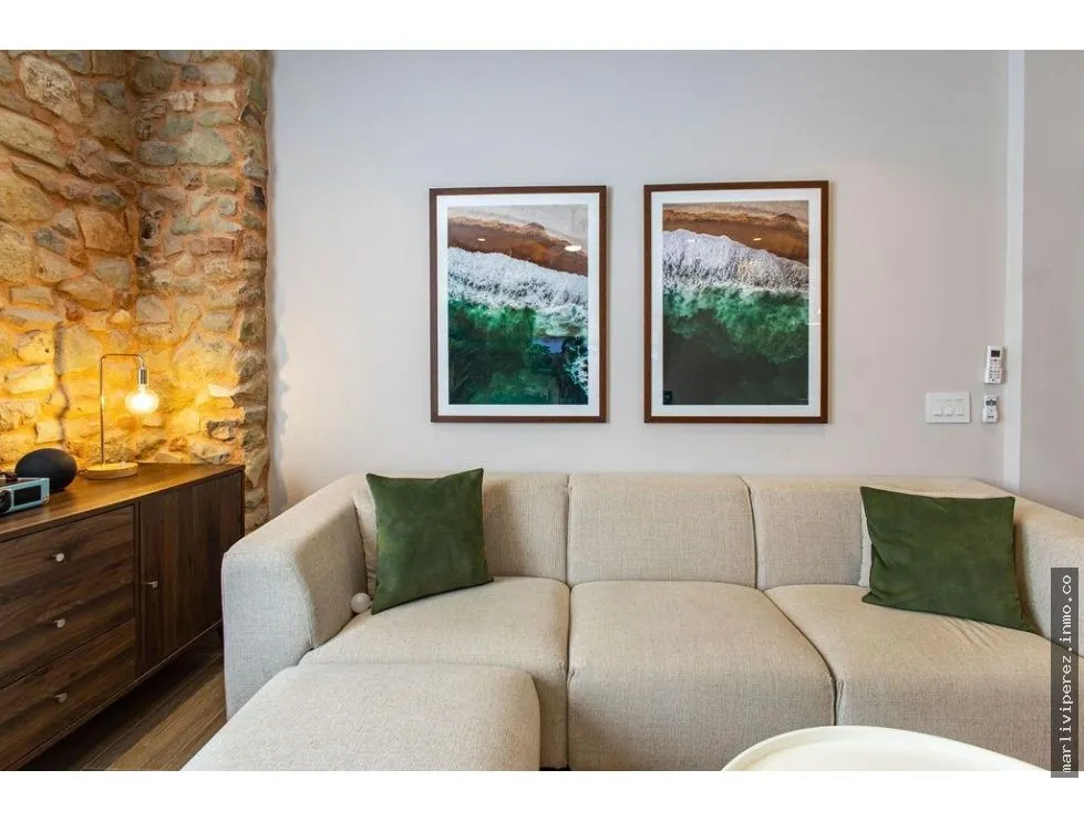 SALE OF FURNISHED APARTMENT IN CASCO VIEJO