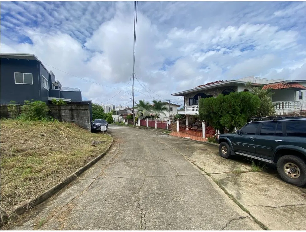Building Lot for sale in Altos de Santa Maria