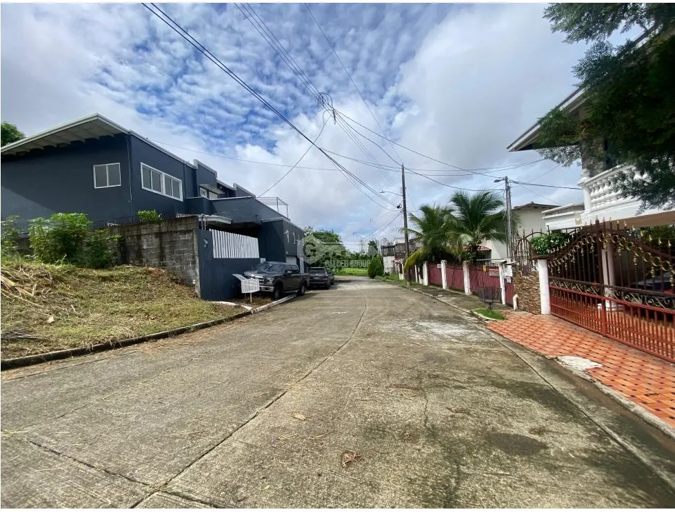 Building Lot for sale in Altos de Santa Maria