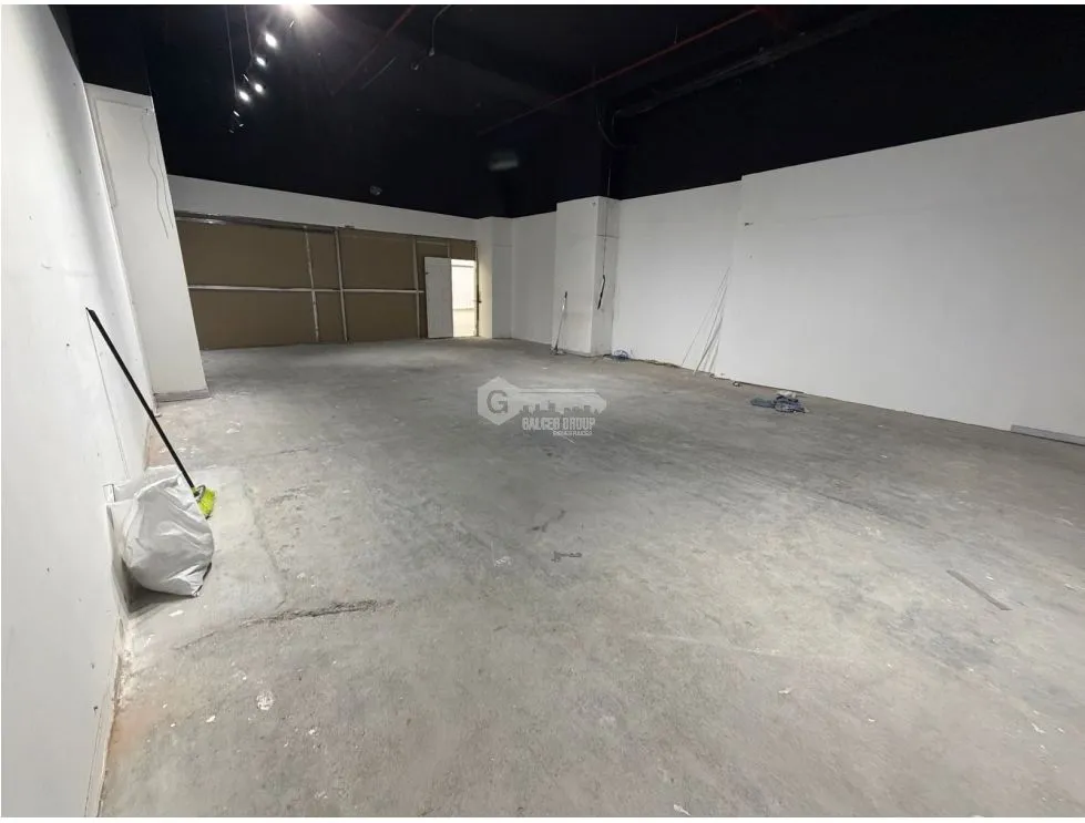 WESTLAND MALL / 160M / GROUND FLOOR COMMERCIAL / NEAR ENTRANCE 1