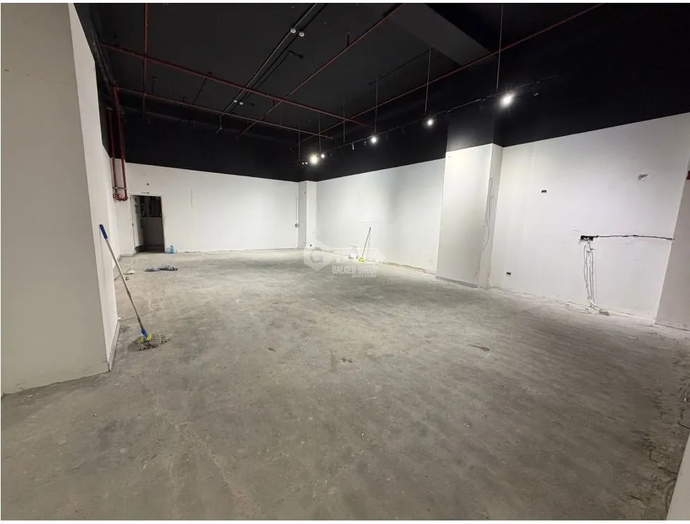 WESTLAND MALL / 160M / GROUND FLOOR COMMERCIAL / NEAR ENTRANCE 1