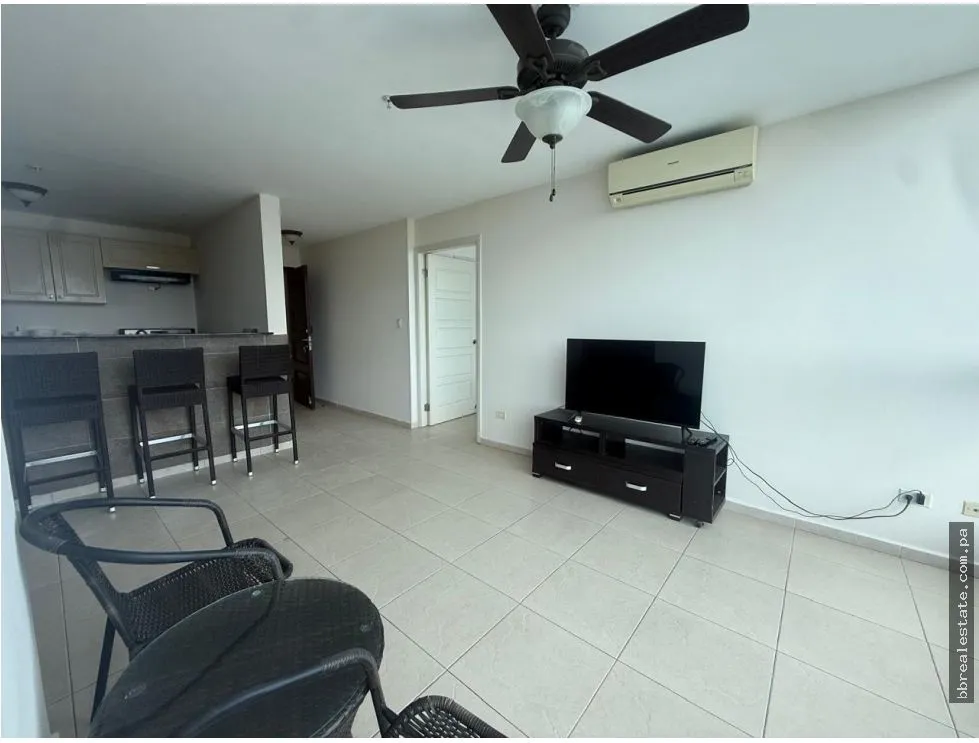 Apartment for Sale in Coronado Bay, Playa Coronado