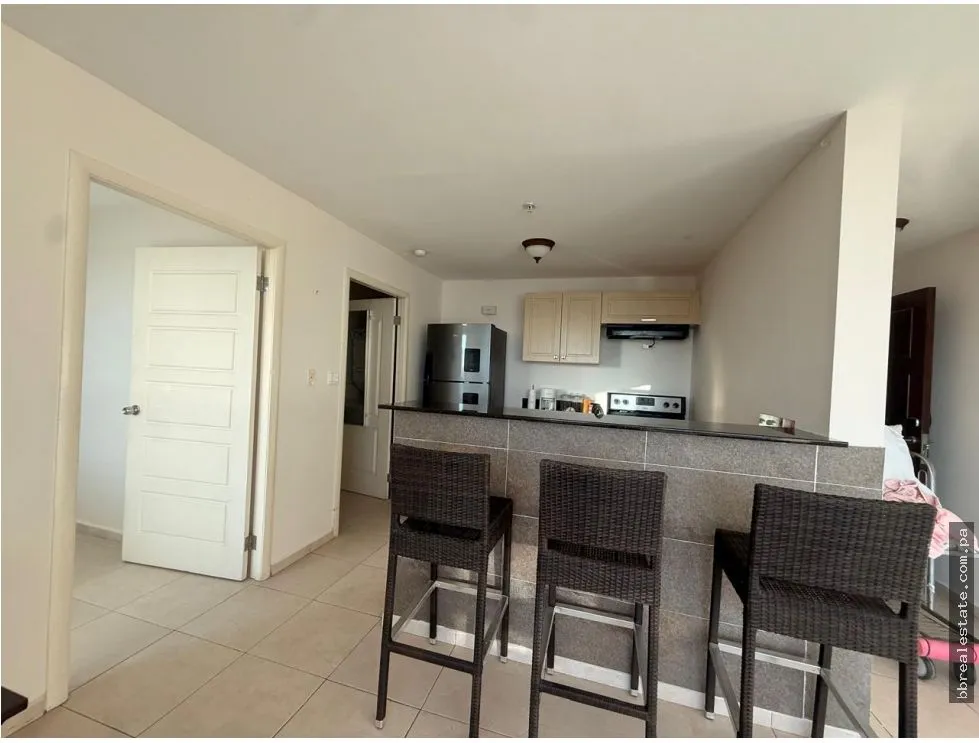 Apartment for Sale in Coronado Bay, Playa Coronado