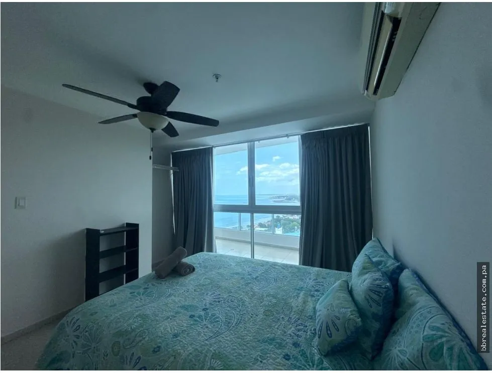 Apartment for Sale in Coronado Bay, Playa Coronado