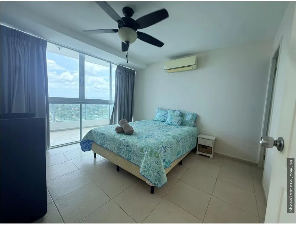Apartment for Sale in Coronado Bay, Playa Coronado