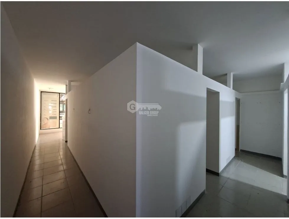 SE ALQUILA LOCAL COMERCIAL LOS ANDES 207M DIVISIONES PLANTA ALTA