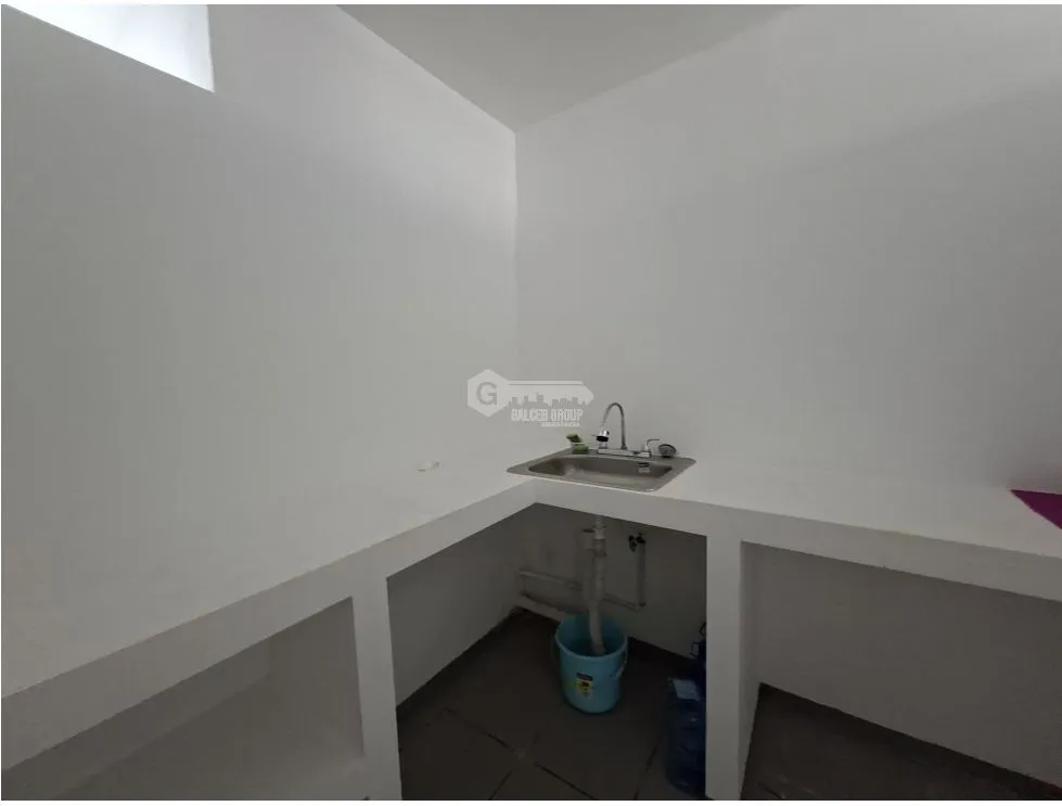 SE ALQUILA LOCAL COMERCIAL LOS ANDES 207M DIVISIONES PLANTA ALTA