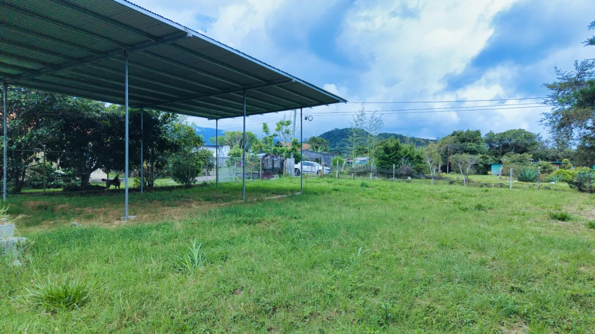 Terreno Estratégico en el Centro de Volcán
