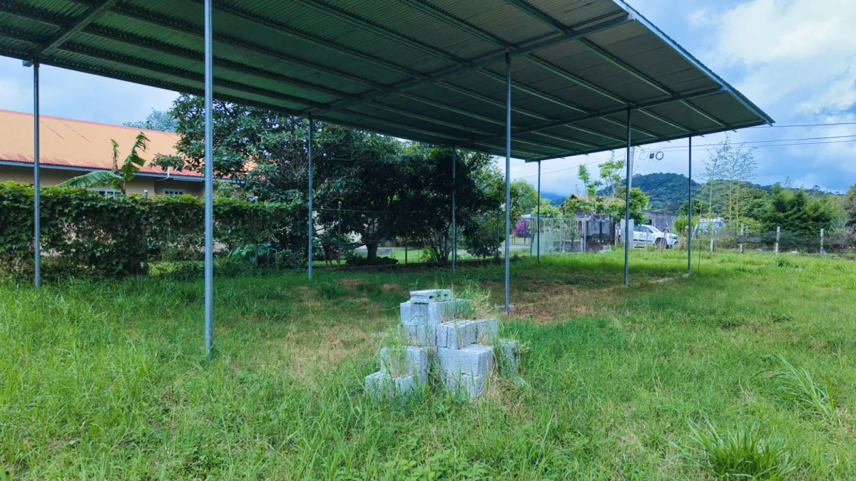 Terreno Estratégico en el Centro de Volcán