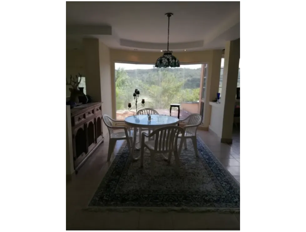 CERRO AZUL / FORTIN / 2627M / 3 LEVELS / 3 BEDROOMS / VACANT / 5 PARKING SPACES