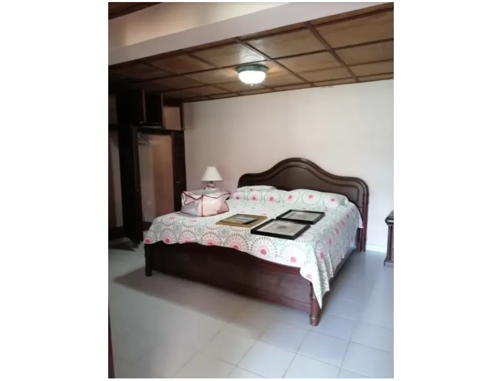CERRO AZUL / FORTIN / 2627M / 3 LEVELS / 3 BEDROOMS / VACANT / 5 PARKING SPACES