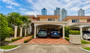 ALQUILER CASA COSTA DEL ESTE CON TERRAZA COSTA AZUL MLD