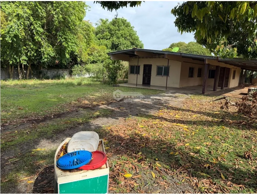 Commercial House for Rent in Chorrera, 1200 m² Near the Market