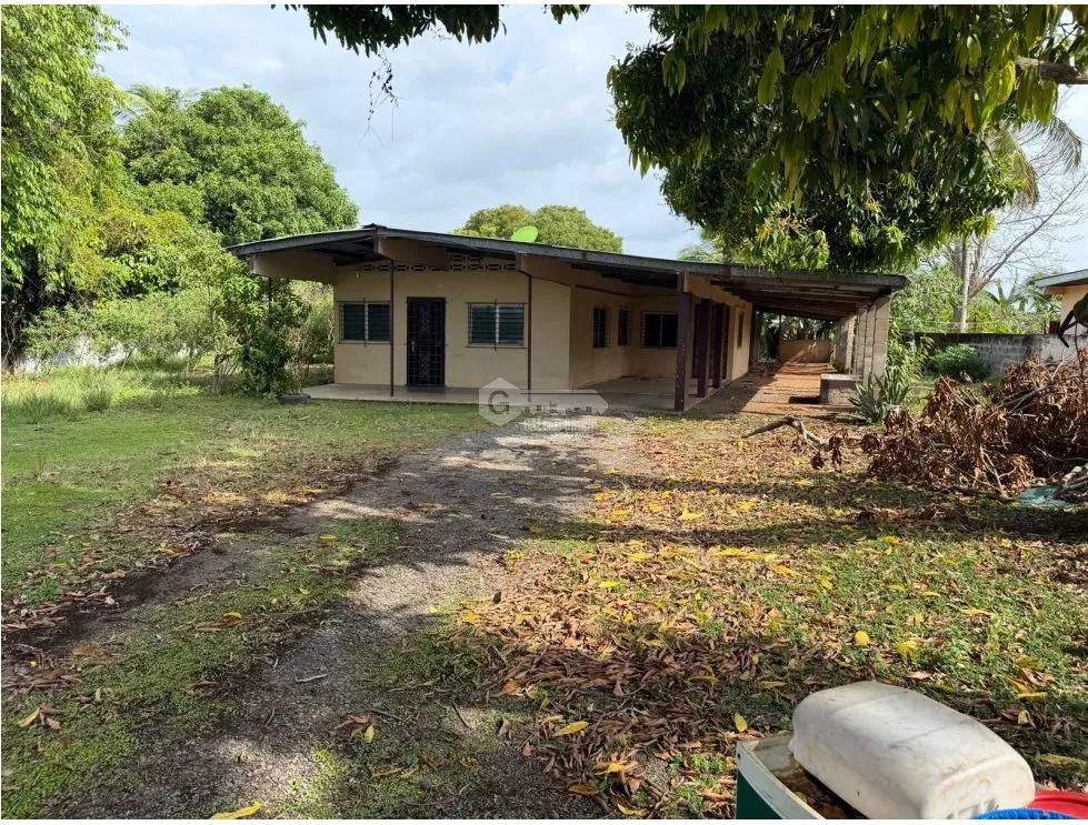 Commercial House for Rent in Chorrera, 1200 m² Near the Market
