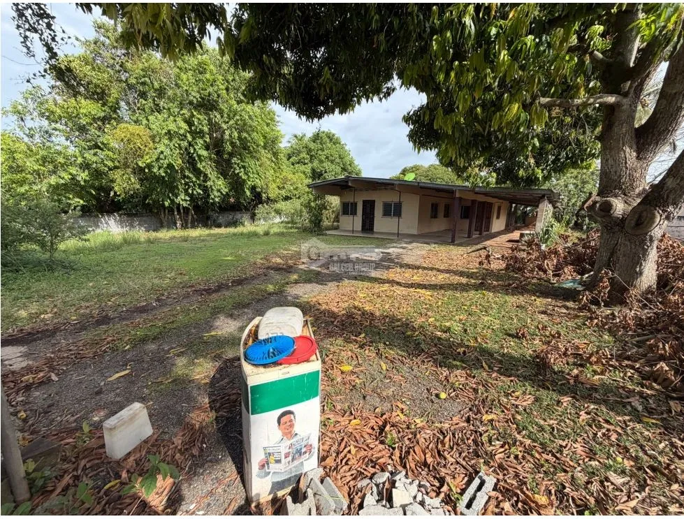 Commercial Property for Sale in Chorrera - 1200 M² Near the Market