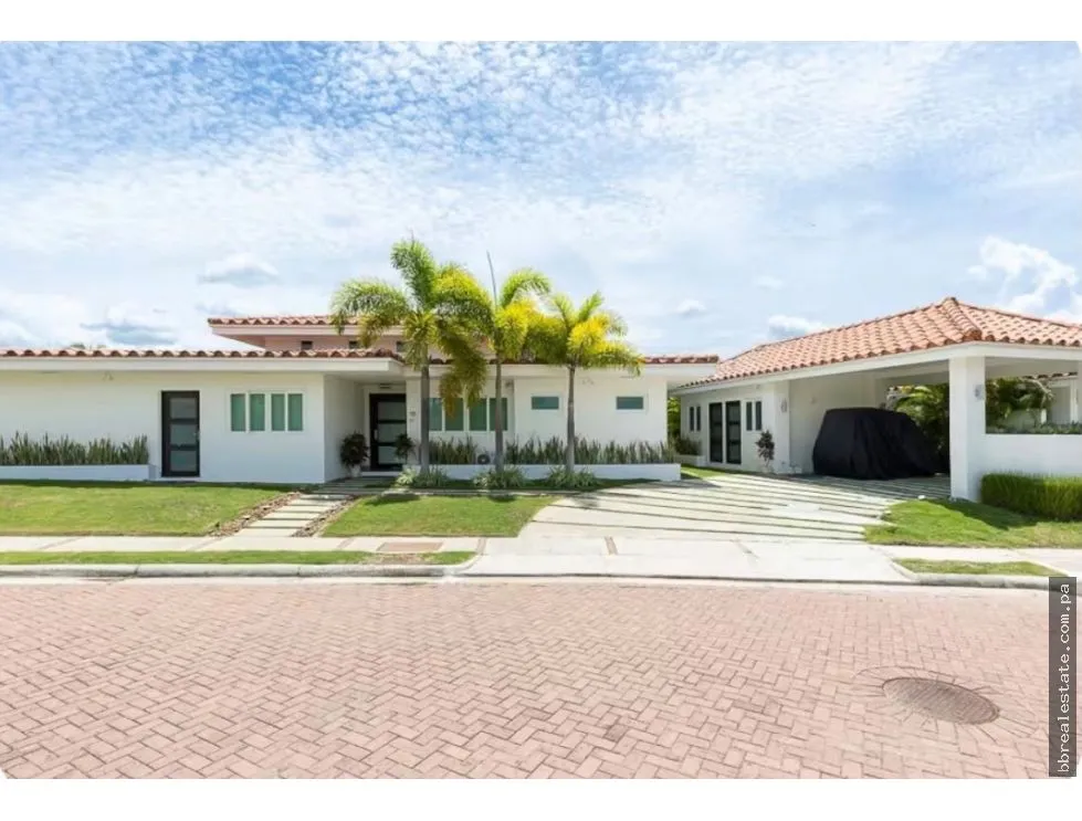 Sale of Luxury Home in Vistamar Golf, Beach & Marina, San Carlos