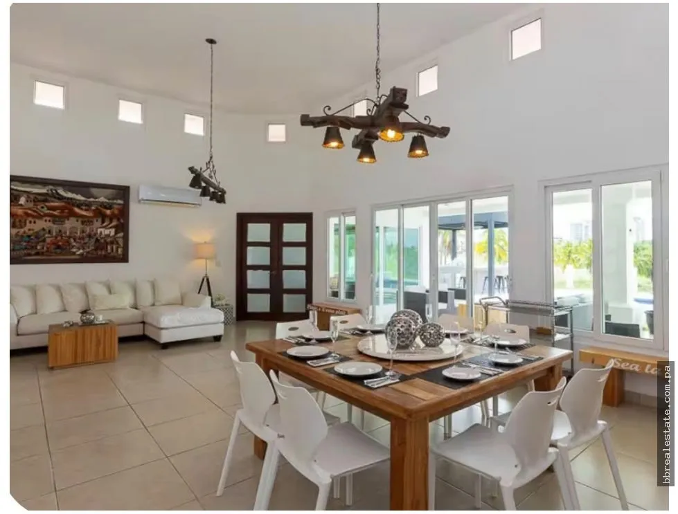 Sale of Luxury Home in Vistamar Golf, Beach & Marina, San Carlos