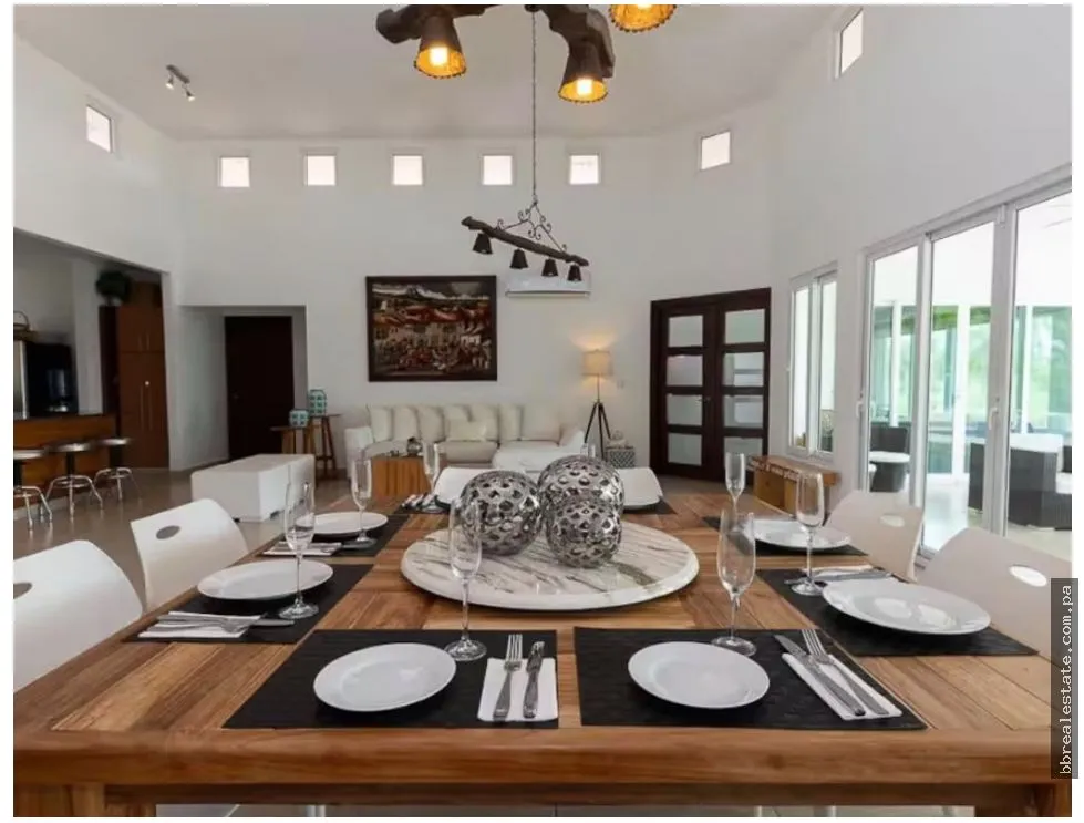 Sale of Luxury Home in Vistamar Golf, Beach & Marina, San Carlos