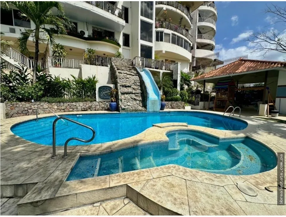 Venta de casa en Altos de Santa María
