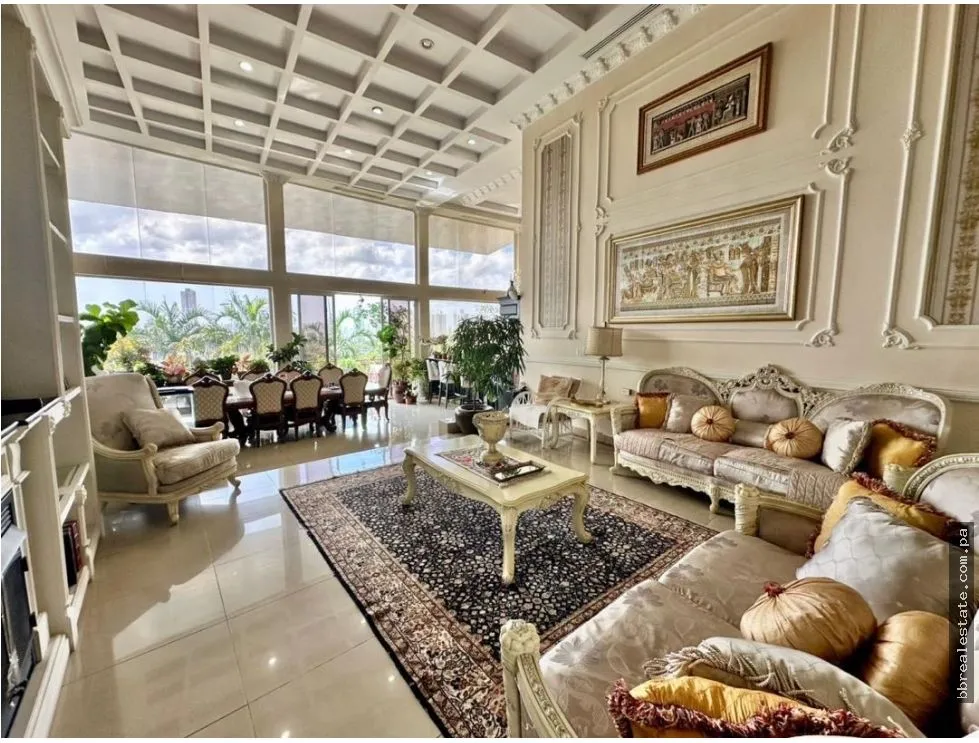Venta de casa en Altos de Santa María