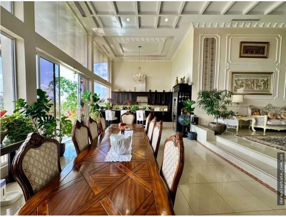 Venta de casa en Altos de Santa María