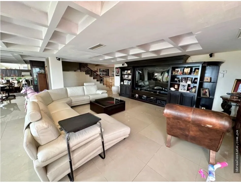 Venta de casa en Altos de Santa María