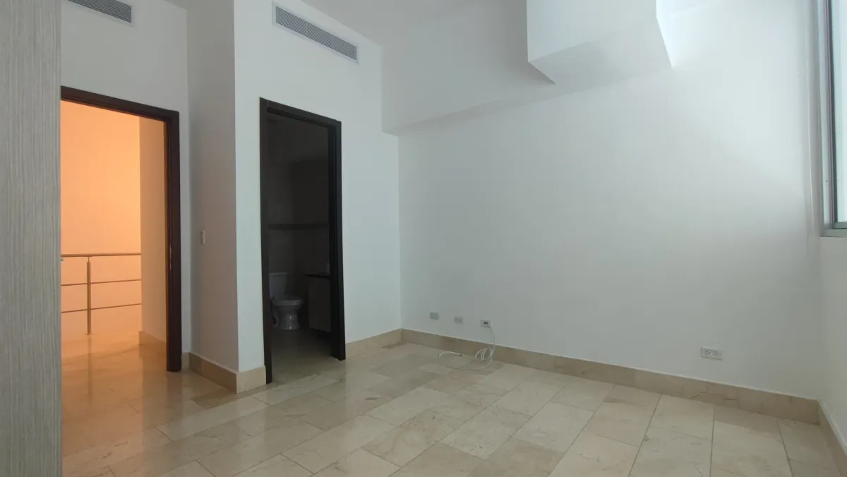 Investment Opportunity in Grand Tower Punta Pacifica, 195 sq m, With Tenant, $495,000