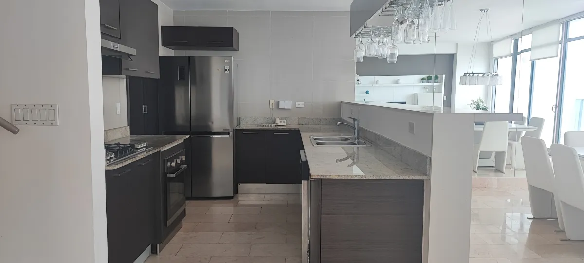Investment Opportunity in Grand Tower Punta Pacifica, 231 m², With Tenant, $599,000