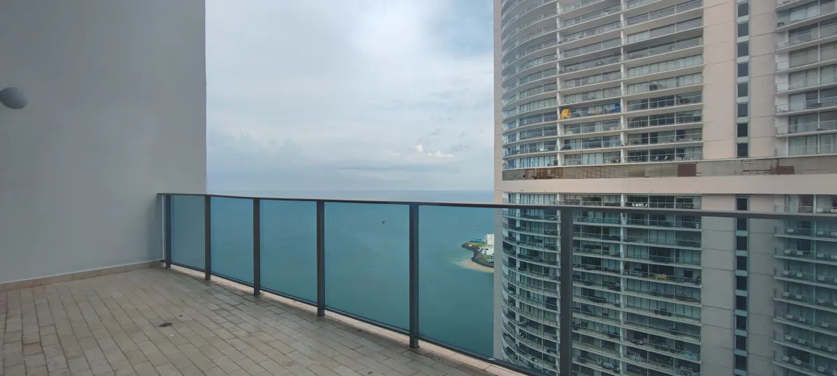 Investment Opportunity in Grand Tower Punta Pacifica, 231 m², With Tenant, $599,000