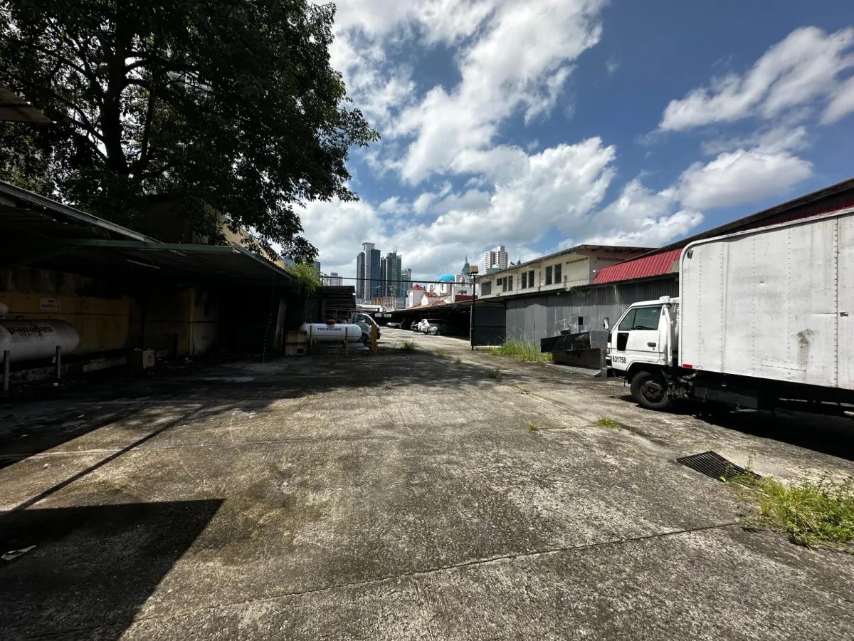 LAND FOR SALE FOR MIXED DEVELOPMENT ON VIA PORRAS