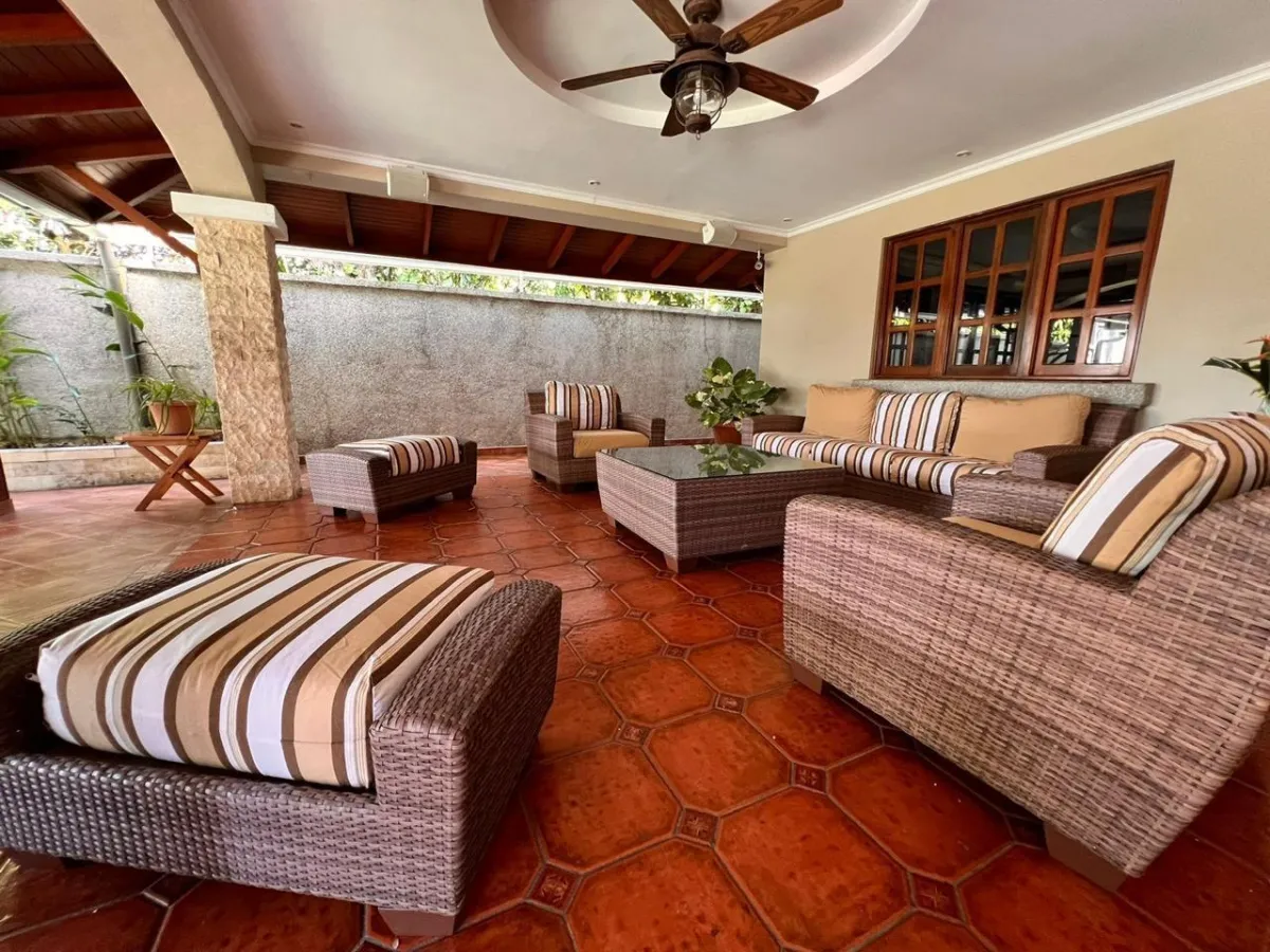HOUSE FOR SALE OR RENT IN LOMA ALEGRE