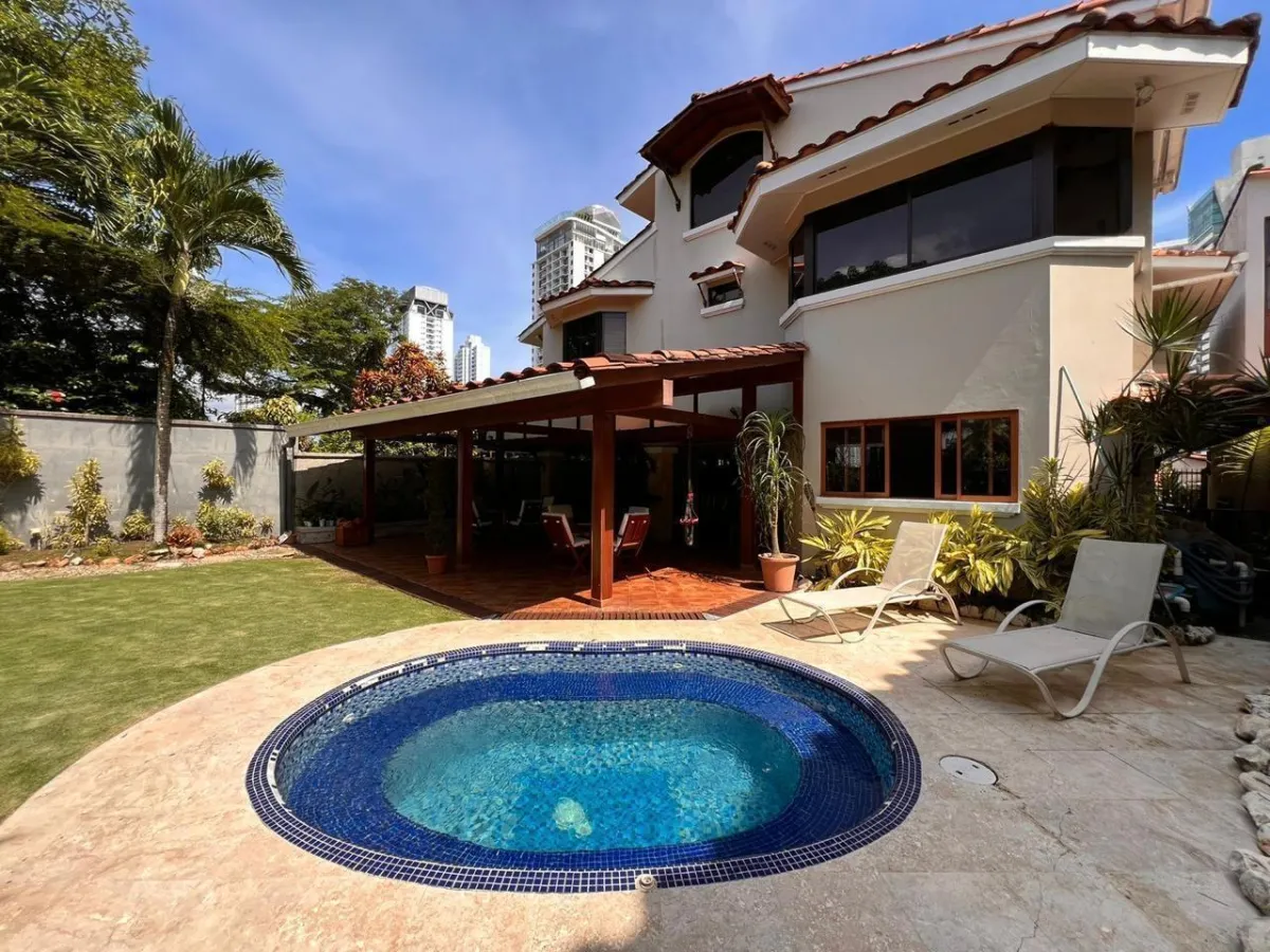 HOUSE FOR SALE OR RENT IN LOMA ALEGRE