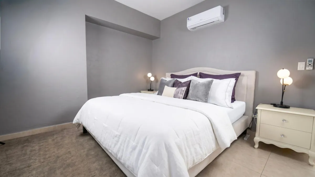 FURNISHED APT - HIGH FLOOR ON AV BALBOA - 109 M2