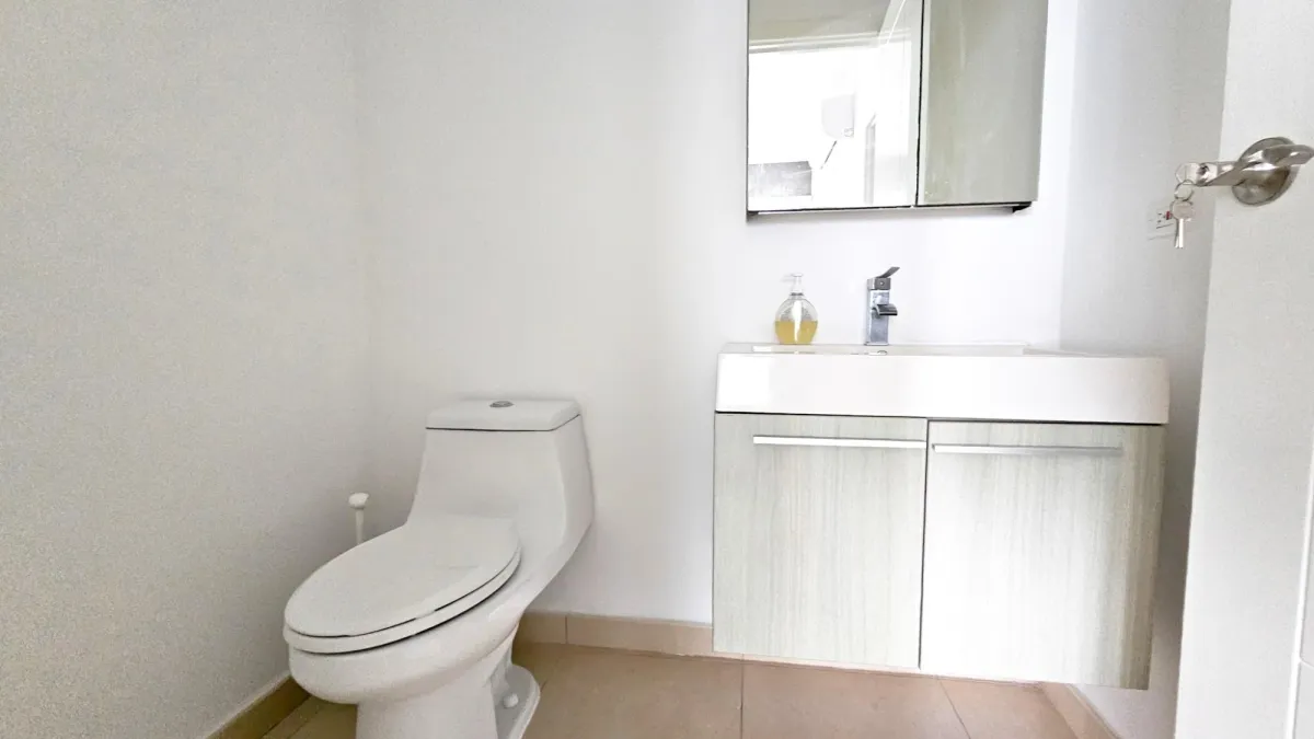 FURNISHED APT - HIGH FLOOR ON AV BALBOA - 109 M2