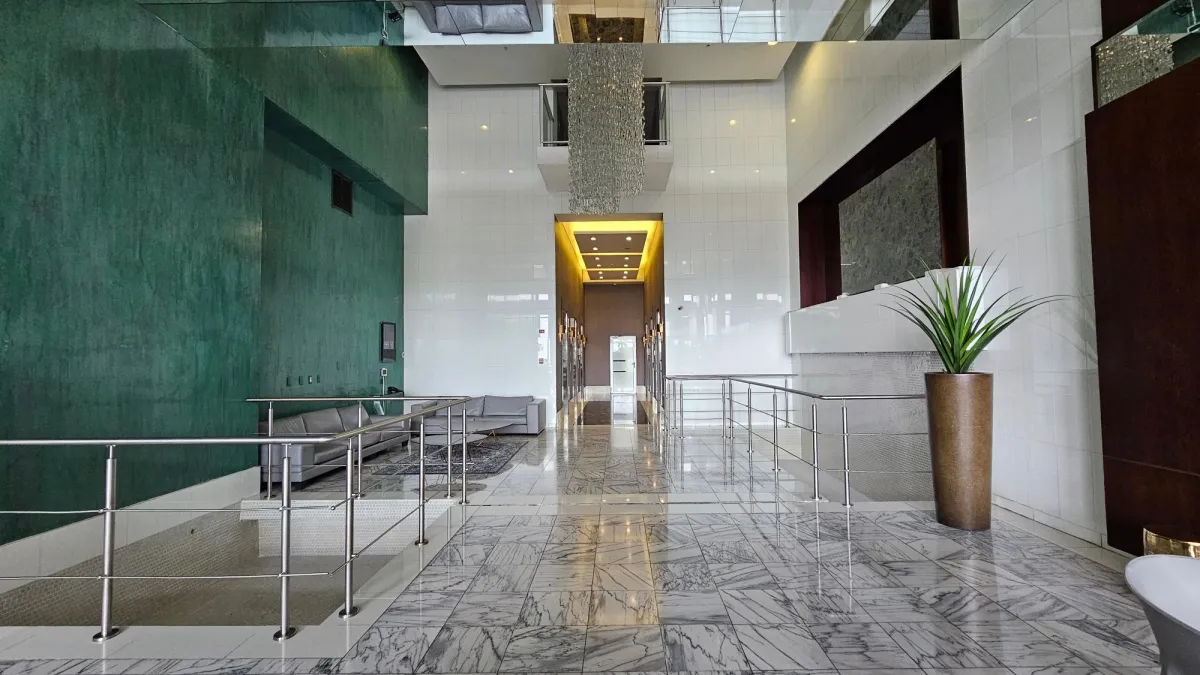 FURNISHED APT - HIGH FLOOR ON AV BALBOA - 109 M2
