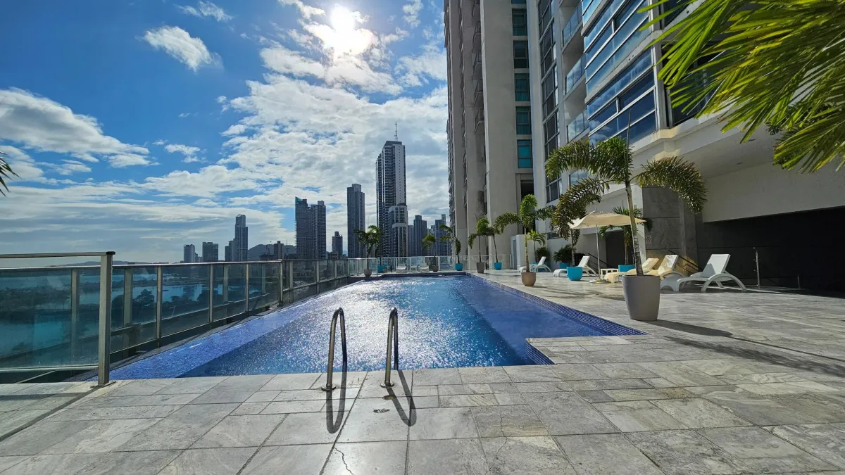 FURNISHED APT - HIGH FLOOR ON AV BALBOA - 109 M2