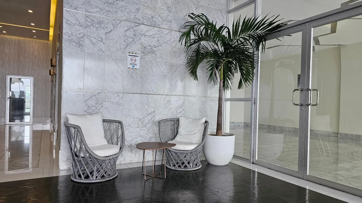 FURNISHED APT - HIGH FLOOR ON AV BALBOA - 109 M2