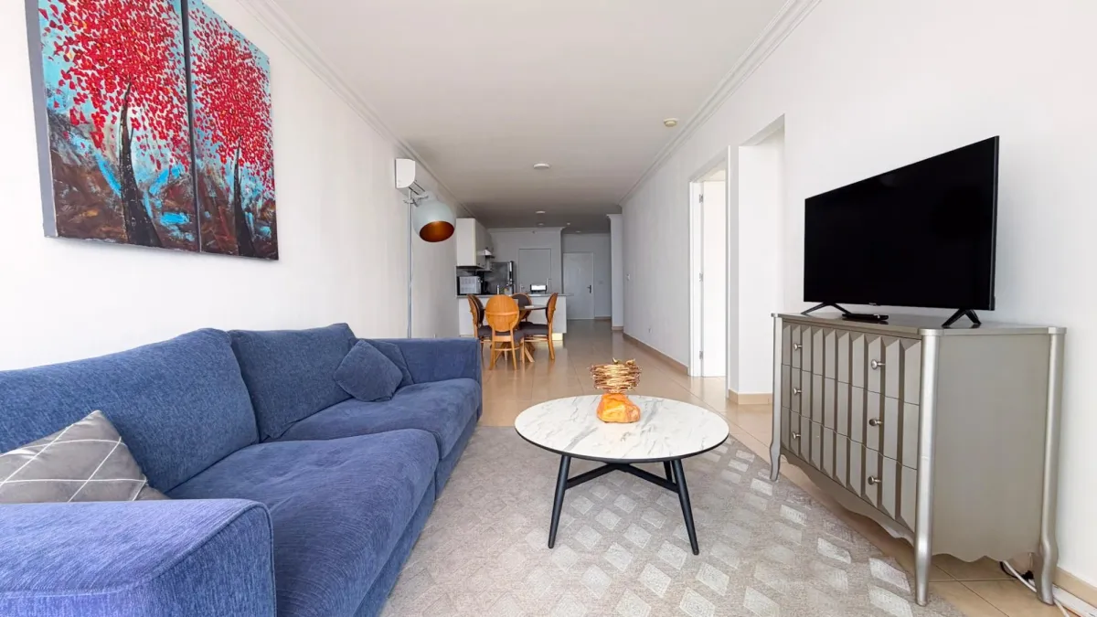 APT AMOBLADO PISO ALTO - WHITE TOWER - 121 M2
