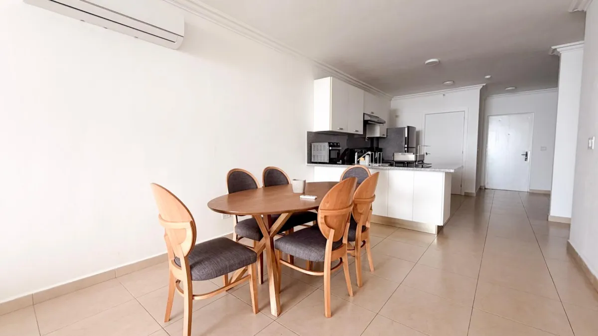 APT AMOBLADO PISO ALTO - WHITE TOWER - 121 M2