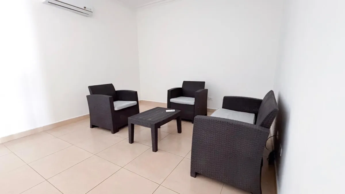 APT AMOBLADO PISO ALTO - WHITE TOWER - 121 M2
