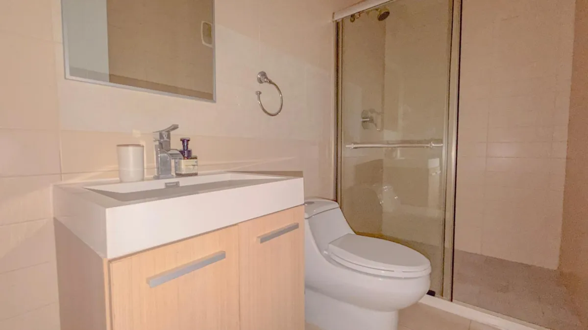 APT AMOBLADO PISO ALTO - WHITE TOWER - 121 M2