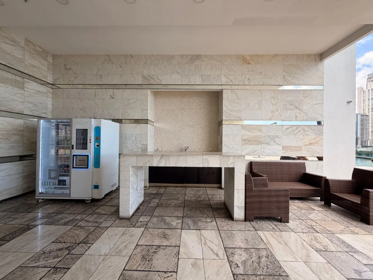 APT AMOBLADO PISO ALTO - WHITE TOWER - 121 M2