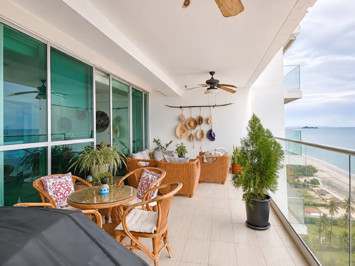 Venta de apartamento en Playa Blanca PH Lighthouse Beach Tower