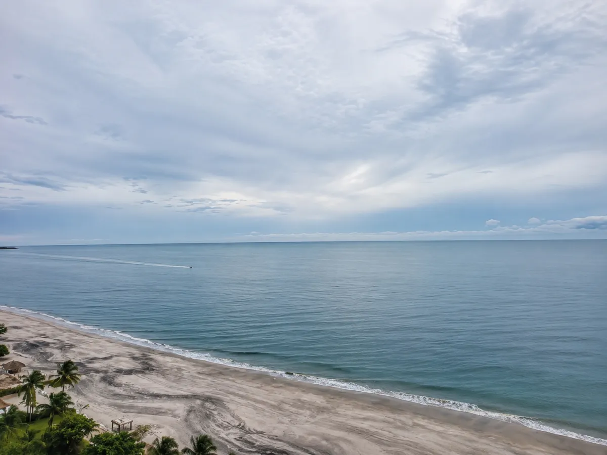 Apartment for sale in Playa Blanca PH Lighthouse