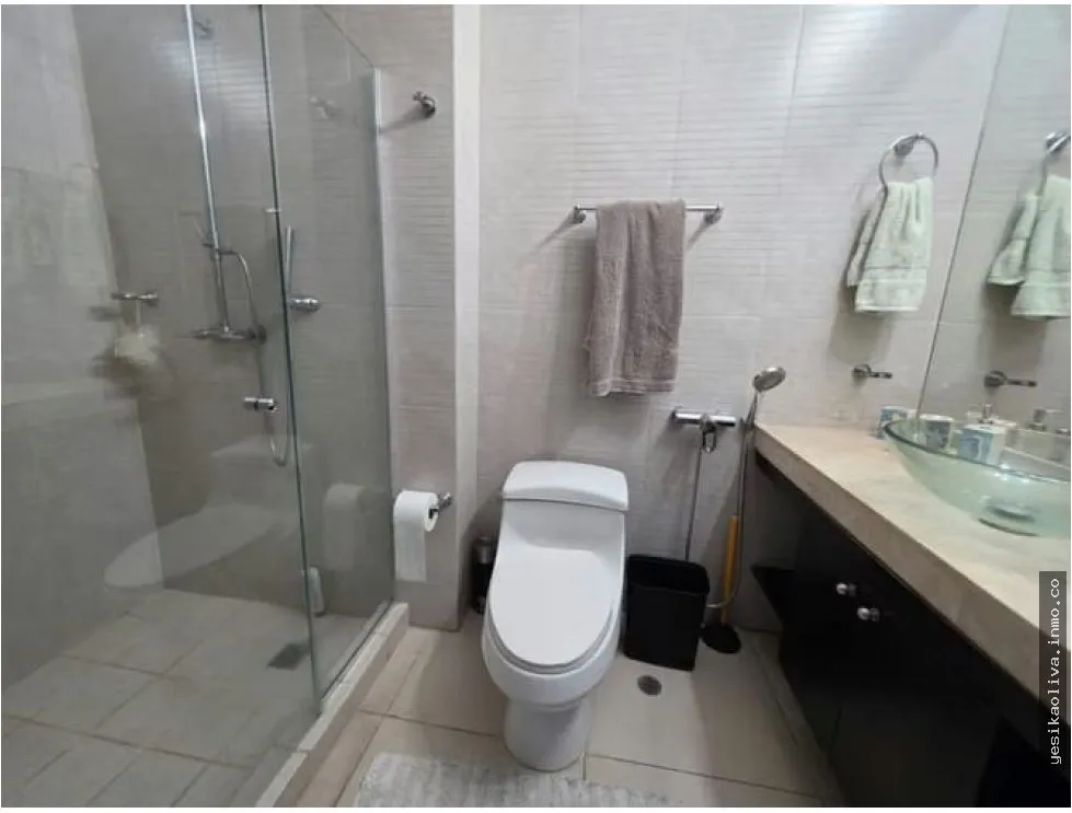 Venta de apartamento en avenida Balboa