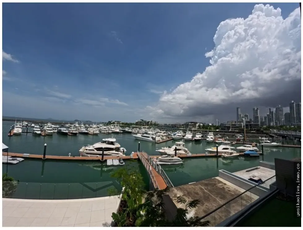 Luxury Waterfront Apartment for Sale in Ocean Reef